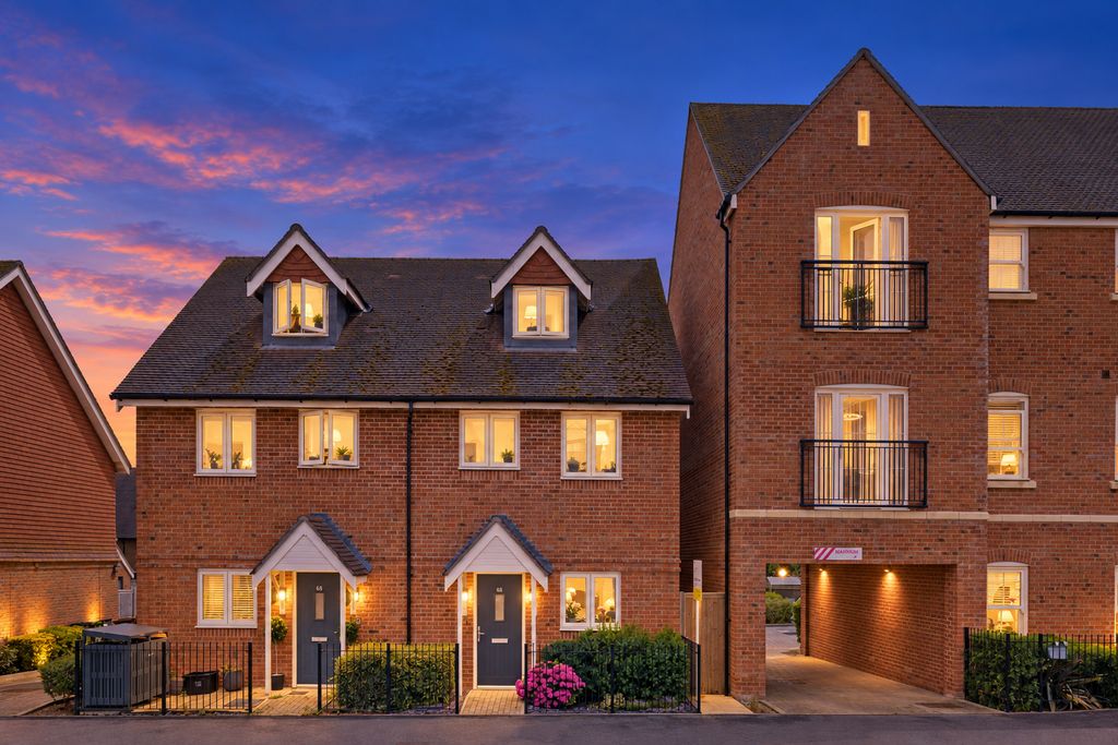 Property photo 1 of 26 Twilight2.Jpg