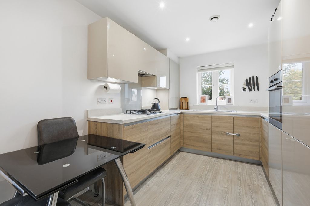 Property photo 3 of 15 Photo 13