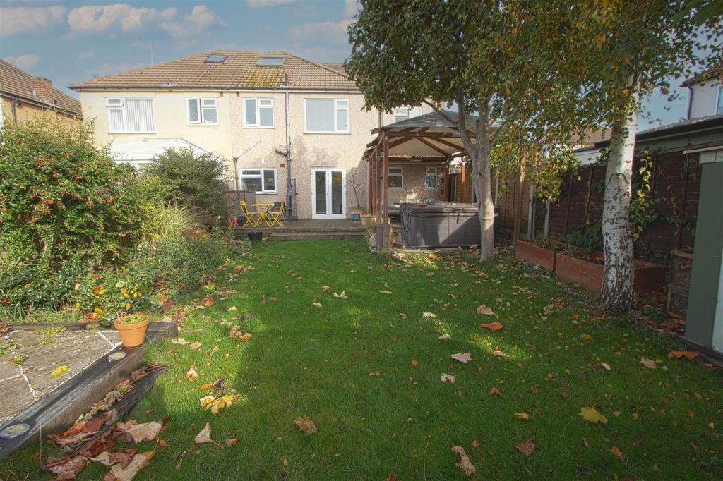 Property photo 1 of 16 Exterior