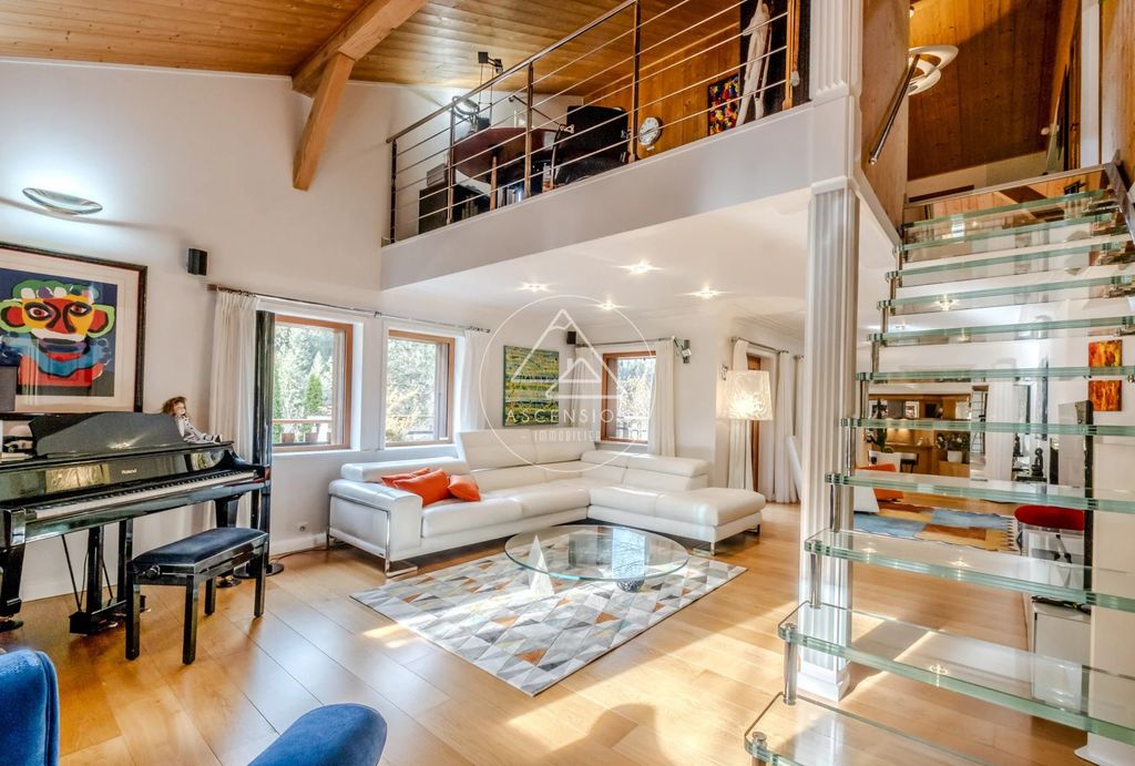 Property photo 2 of 39