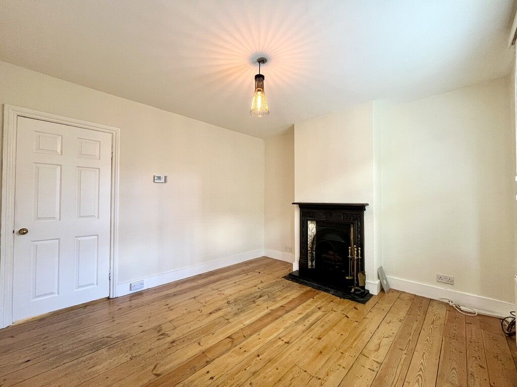 Property photo 3 of 14 Living Room.