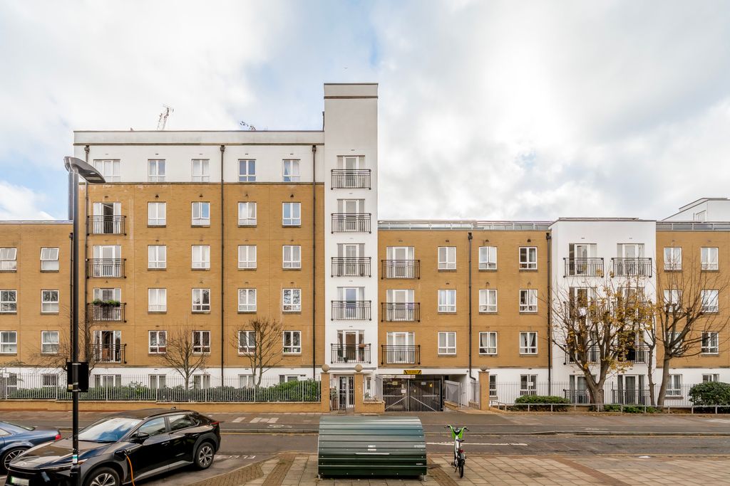 Property photo 1 of 6 External