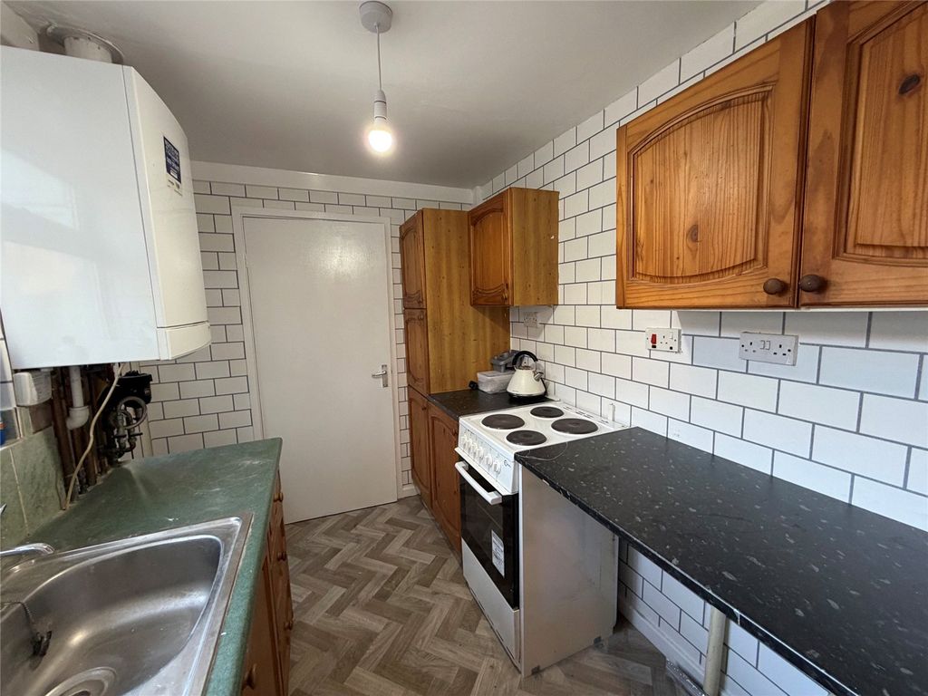 Property photo 3 of 8 Picture No. 02