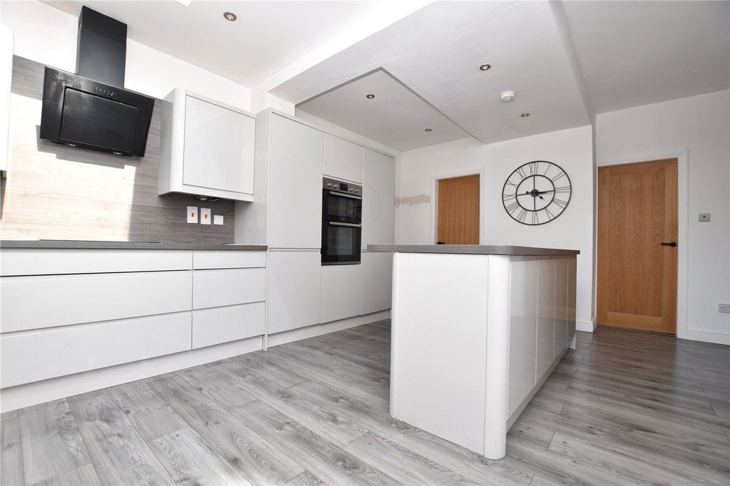 Property photo 3 of 31 Picture No. 88