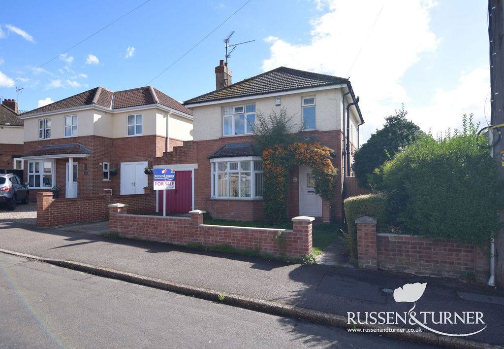 Property photo 1 of 11