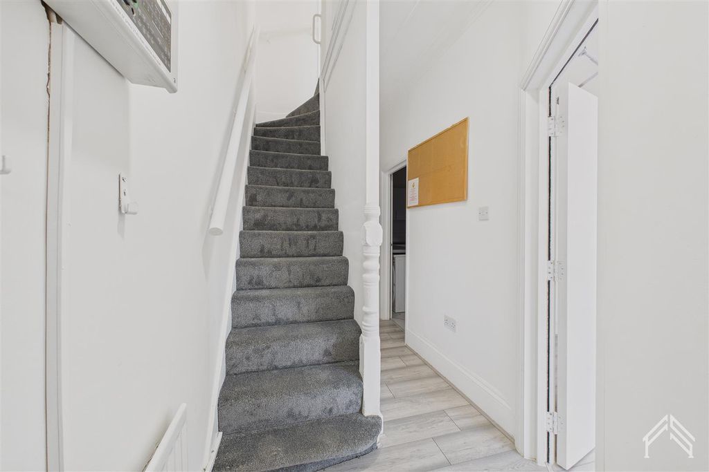 Property photo 3 of 8 Cam02700G0-Pr0398-Still005.Jpg