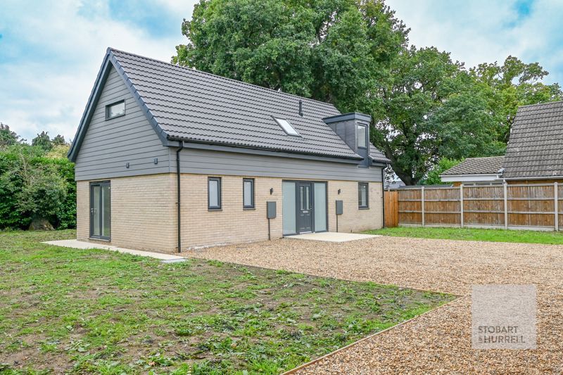 Property photo 3 of 18 Side Aspect