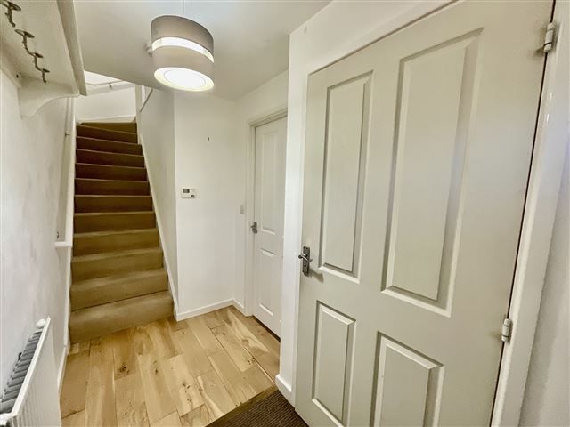 Property photo 3 of 21 Hallway