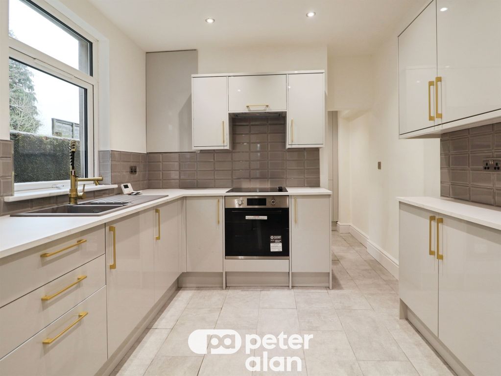 Property photo 2 of 36