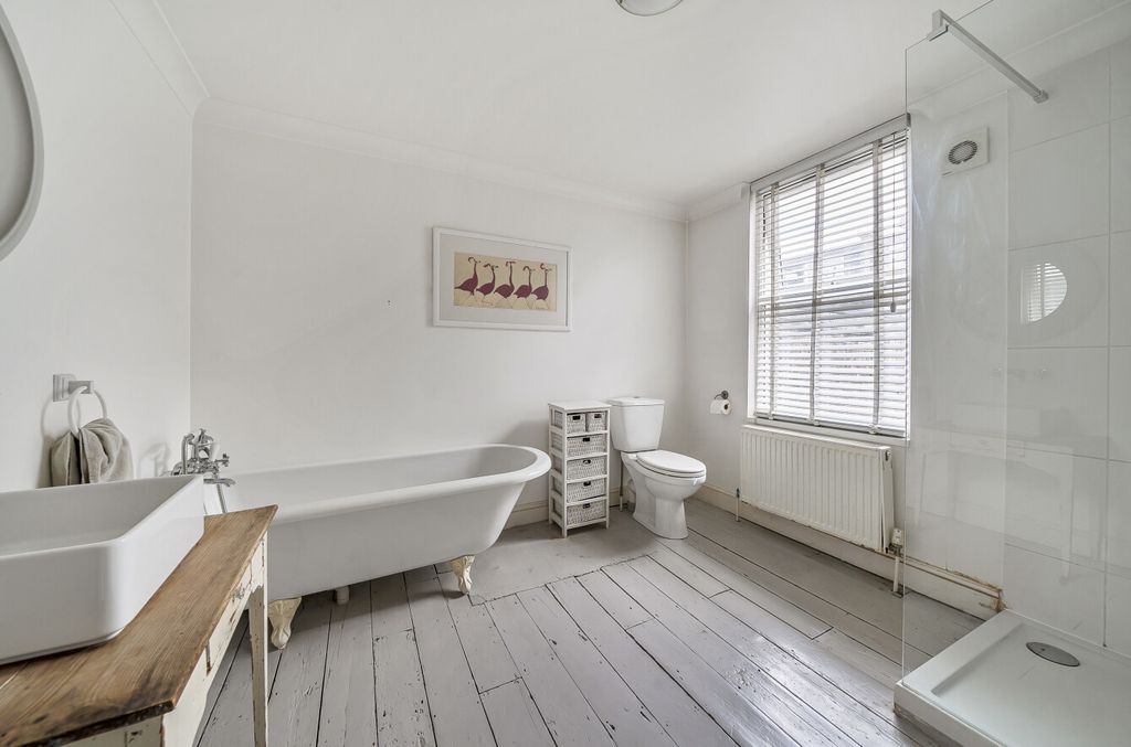 Property photo 3 of 18 1320724-19-686c13...