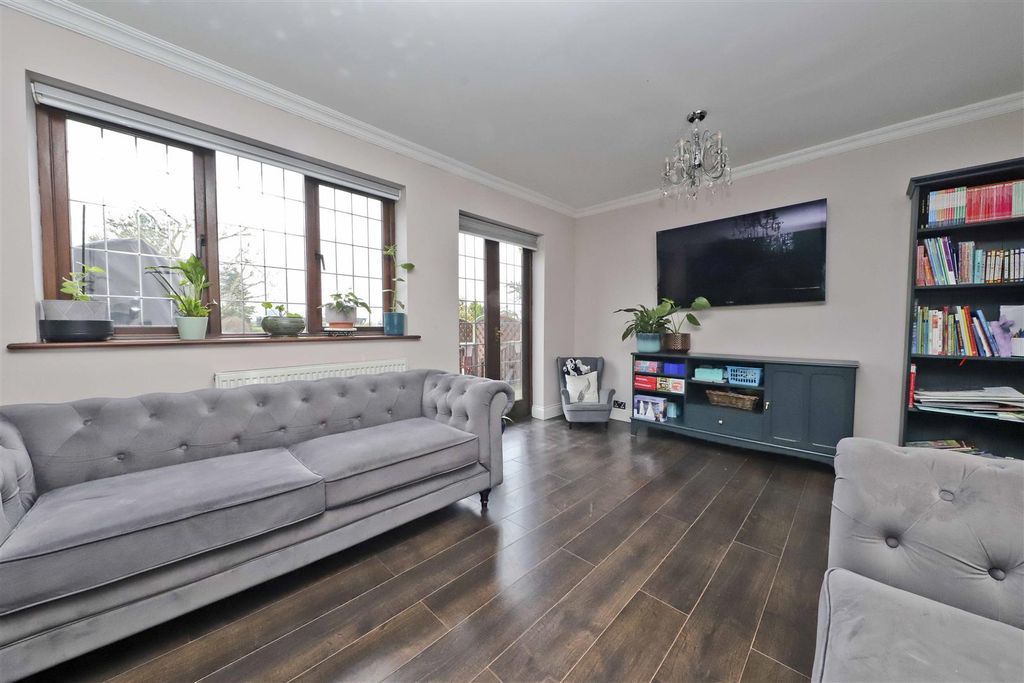 Property photo 2 of 13 Living Room