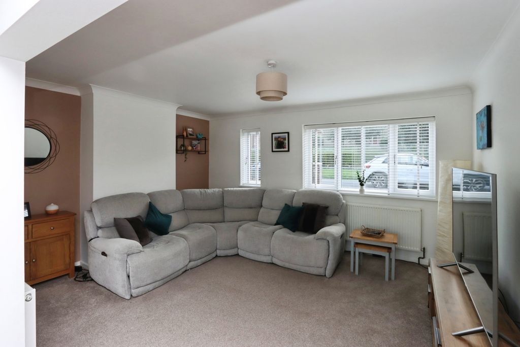 Property photo 3 of 20 Pbox-Img.Jpg