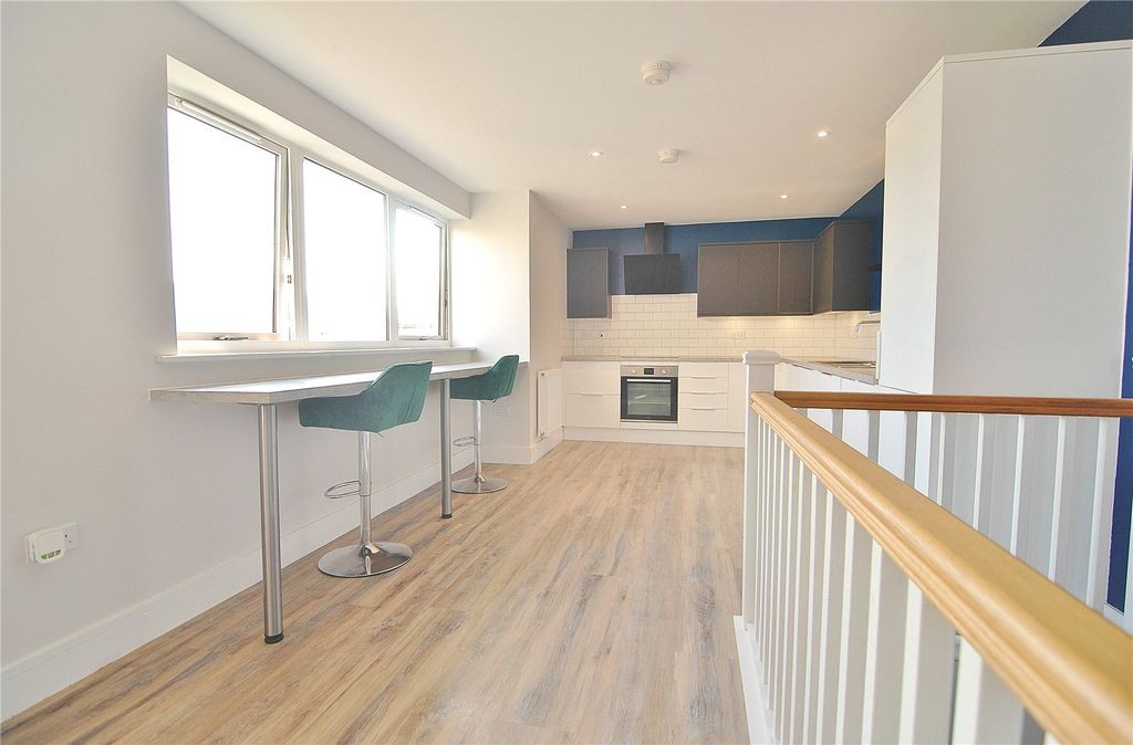 Property photo 3 of 13 Picture No. 10