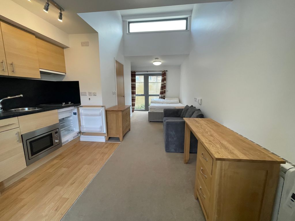 Property photo 3 of 12 Entrance