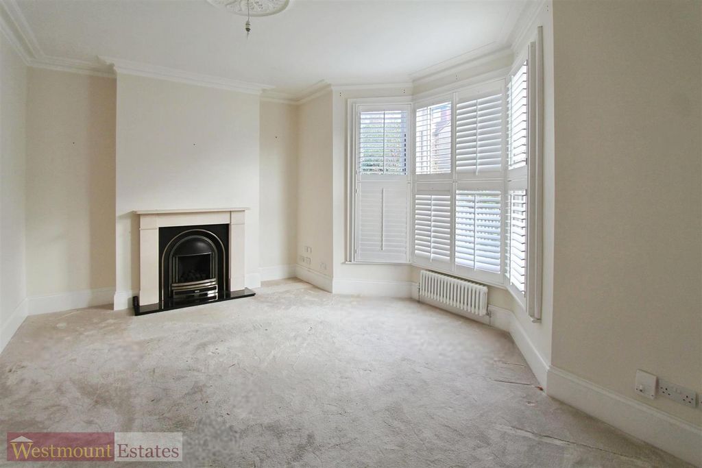 Property photo 2 of 9 Front Room/Bedroom Two