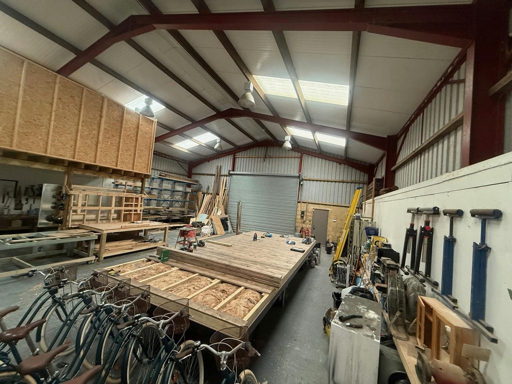 Property photo 2 of 6 9.Jpg