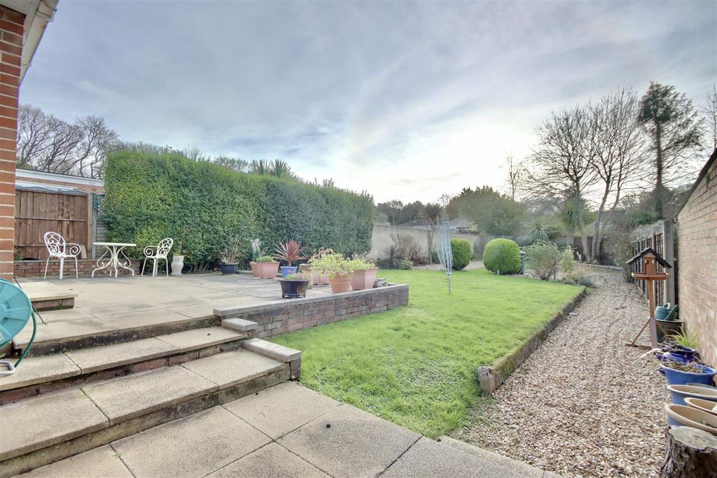 Property photo 1 of 14 328Ea49A-220F-49Ac-87E9-DC5Edaa09EE5_1_201_A.Jpeg