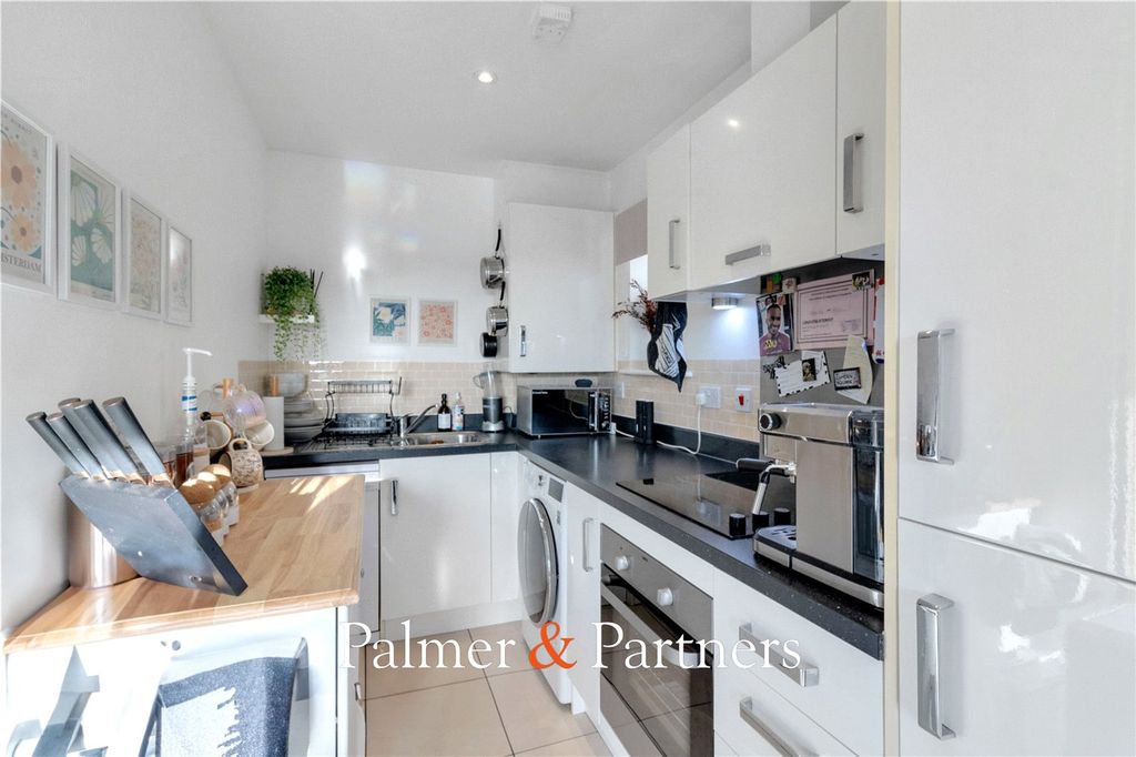 Property photo 3 of 14 Picture No. 23