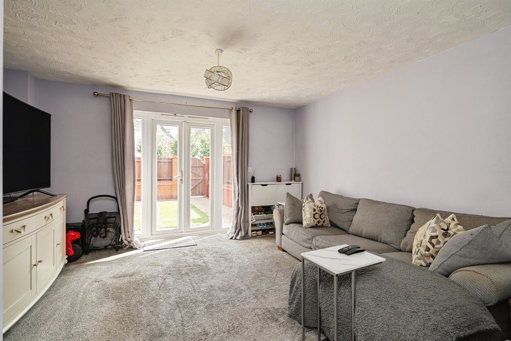 Property photo 2 of 16