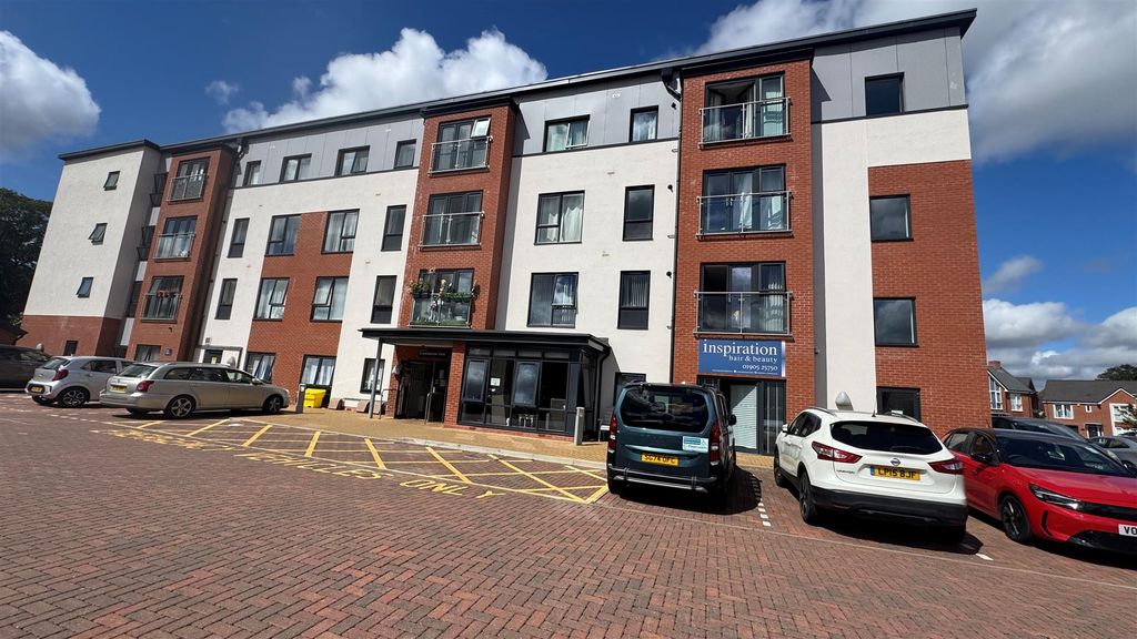 Property photo 1 of 18 Front.Jpg