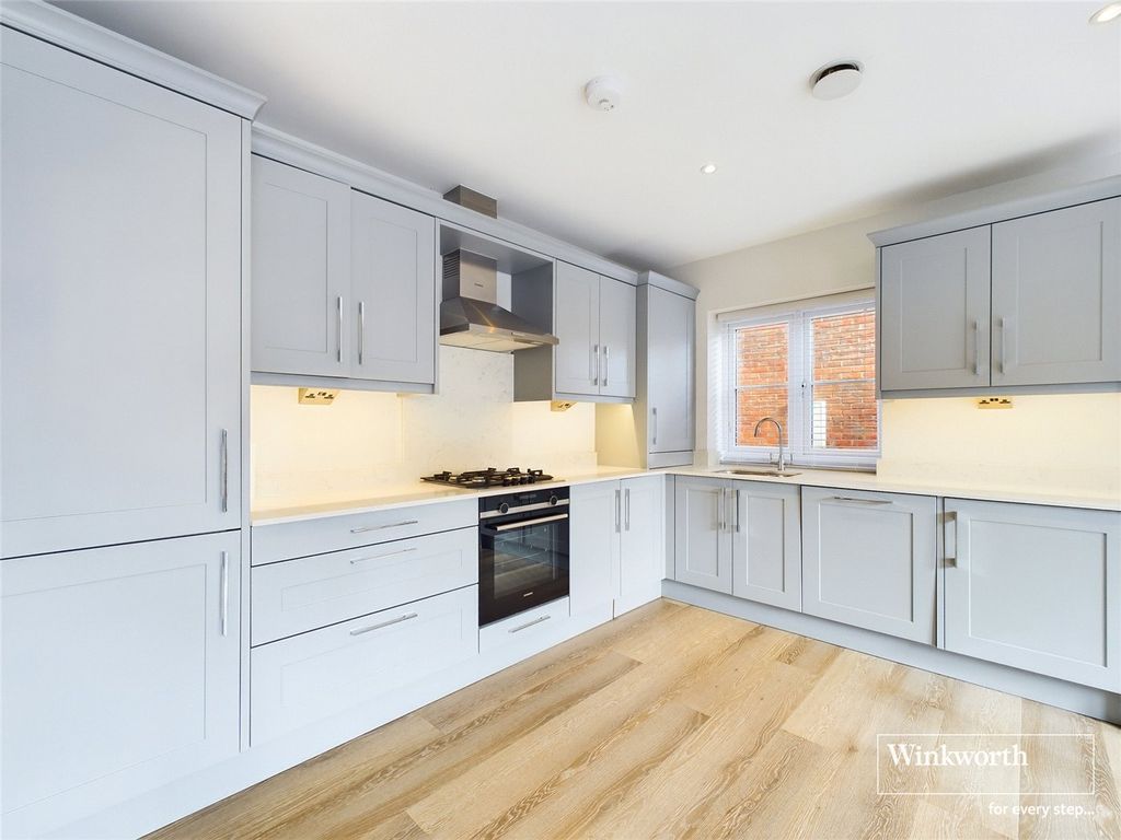 Property photo 2 of 11 Picture No. 05