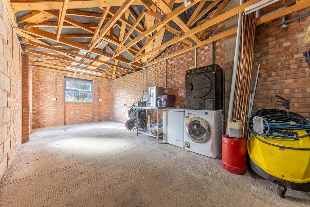 Property photo 3 of 19 Ba-10.Jpg