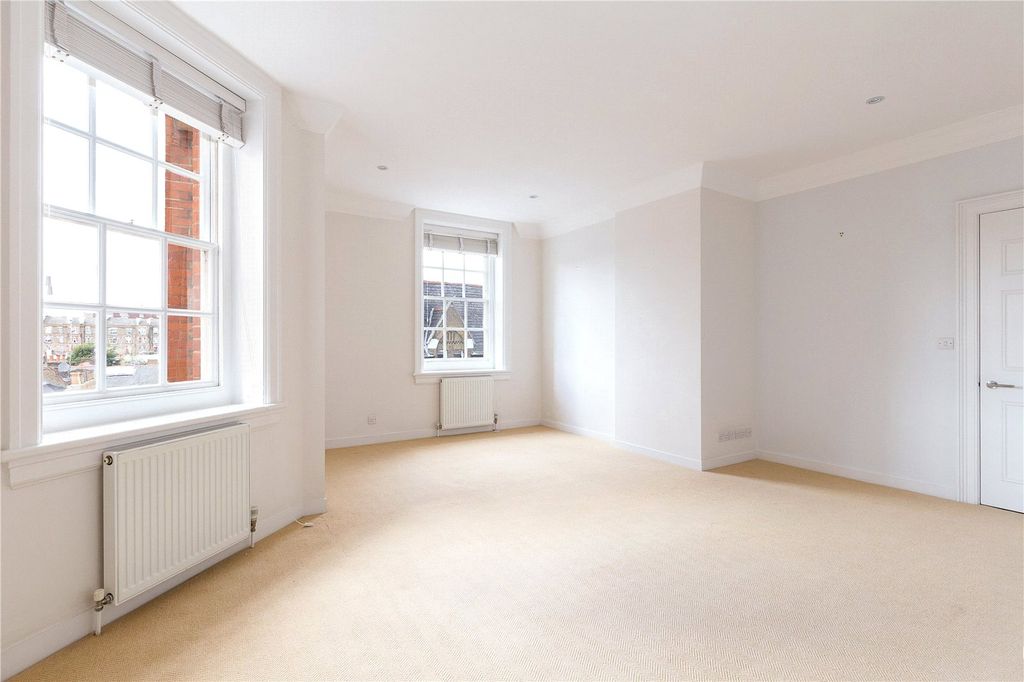 Property photo 3 of 5