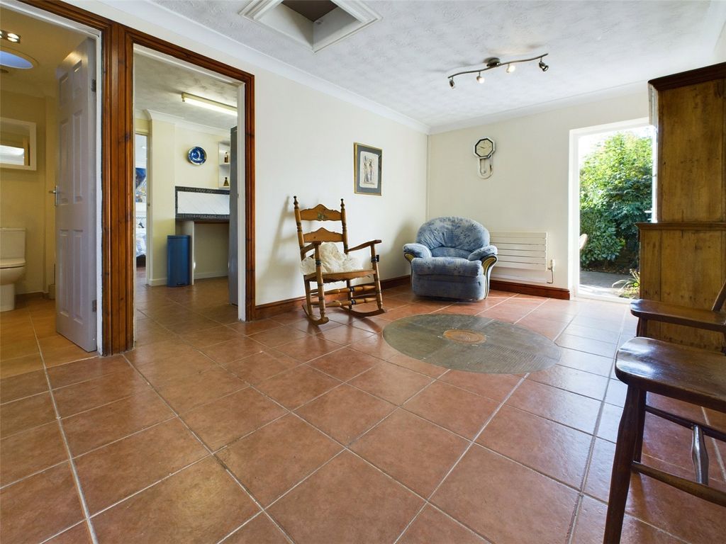 Property photo 2 of 17 Picture No. 20