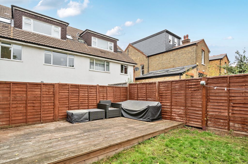 Property photo 3 of 19 1368797-4-68Ed052...