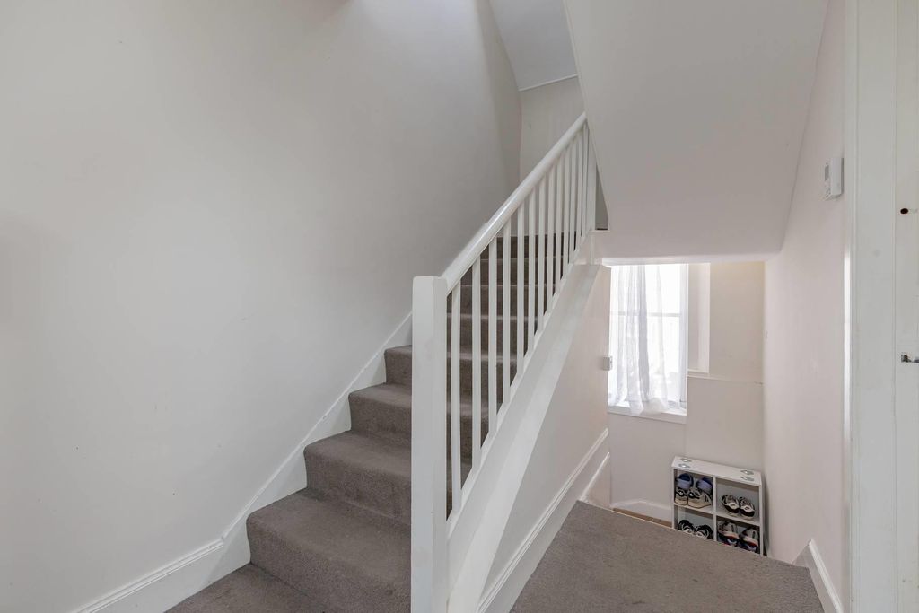 Additional image 7 of 2 bed flat for saleNorth Street, St Andrews KY16