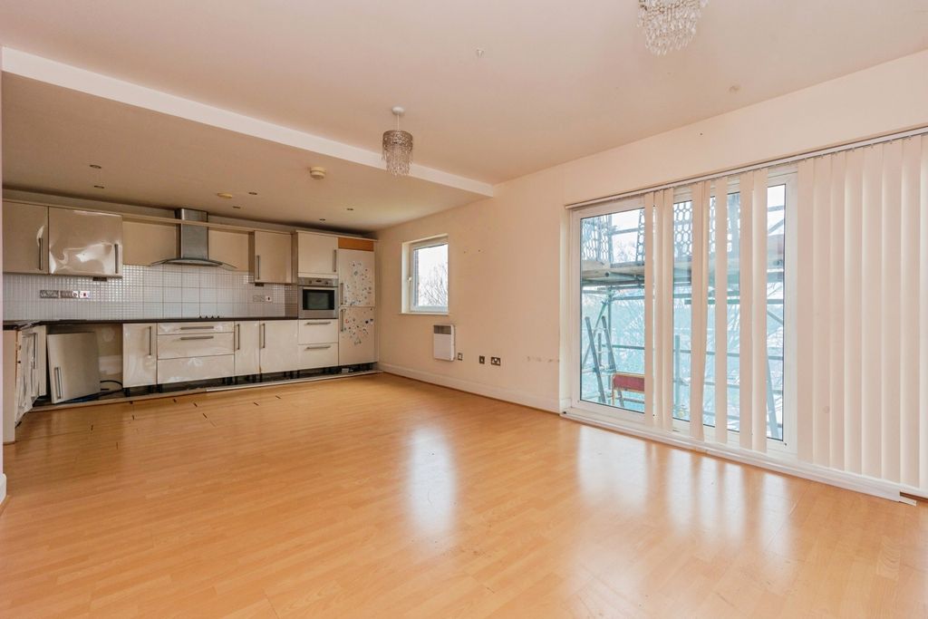 Property photo 3 of 16 Pbox-Img.Jpg