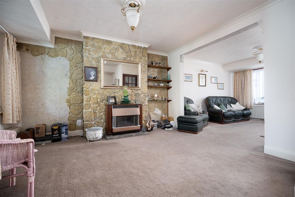 Property photo 3 of 15 Living/Dining Room