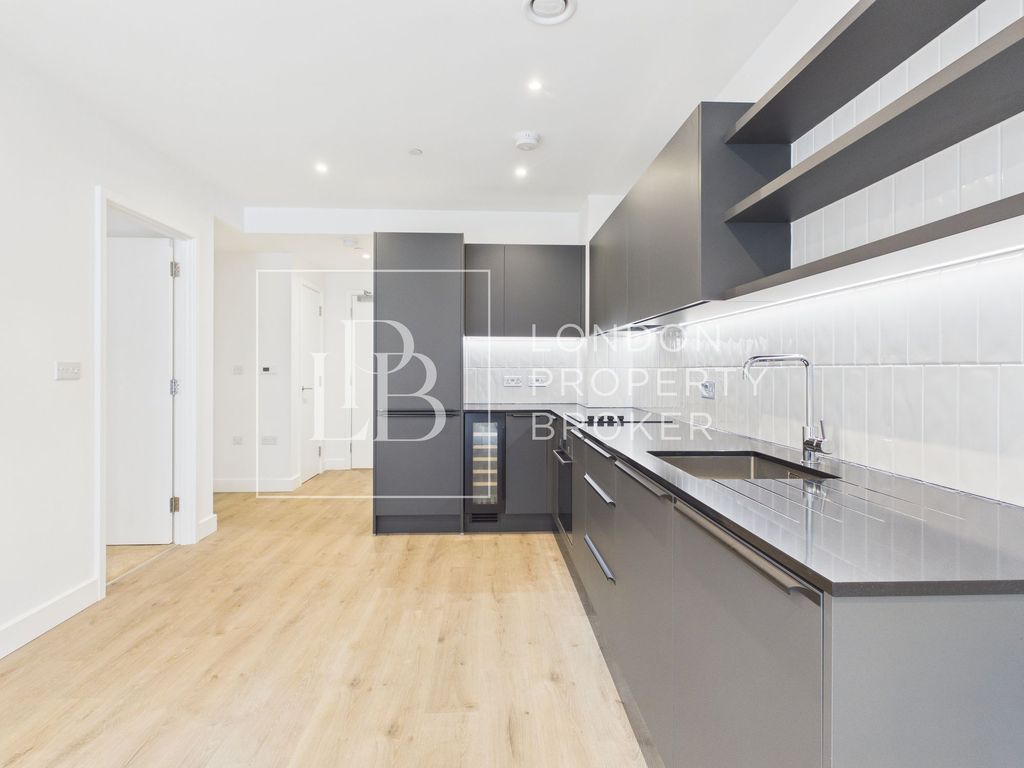 Property photo 3 of 23