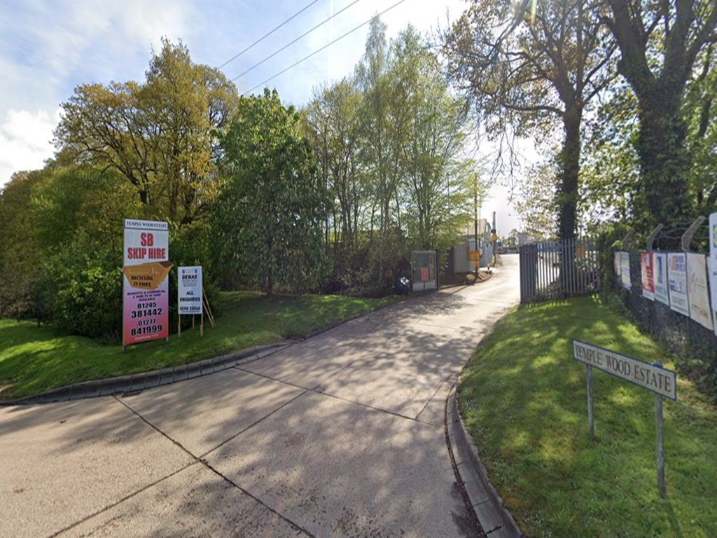 Property photo 1 of 2