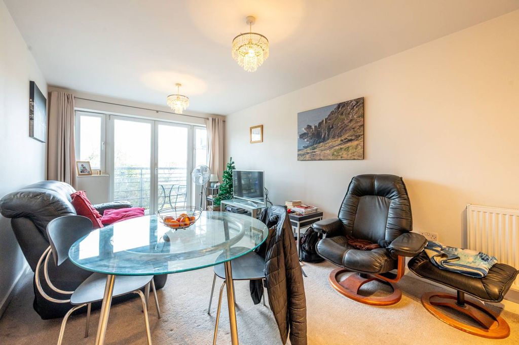 Property photo 2 of 6