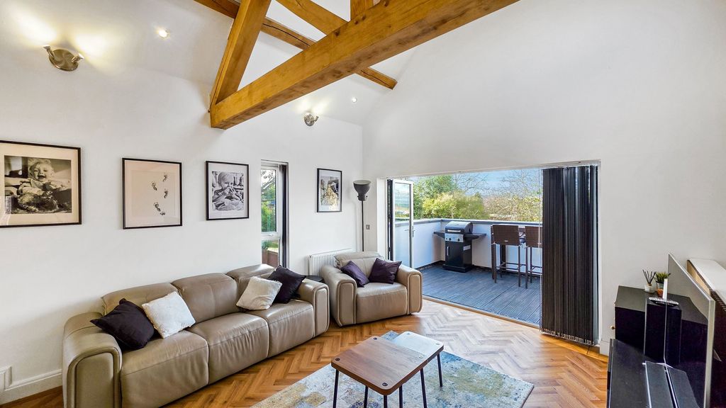 Property photo 3 of 29