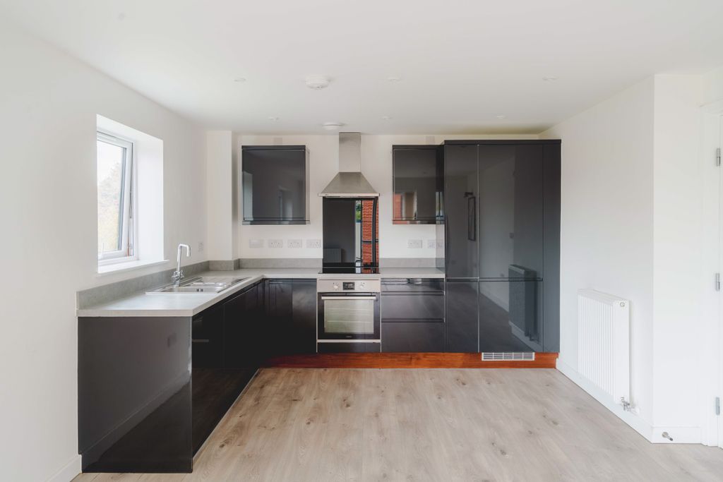 Property photo 2 of 12 12