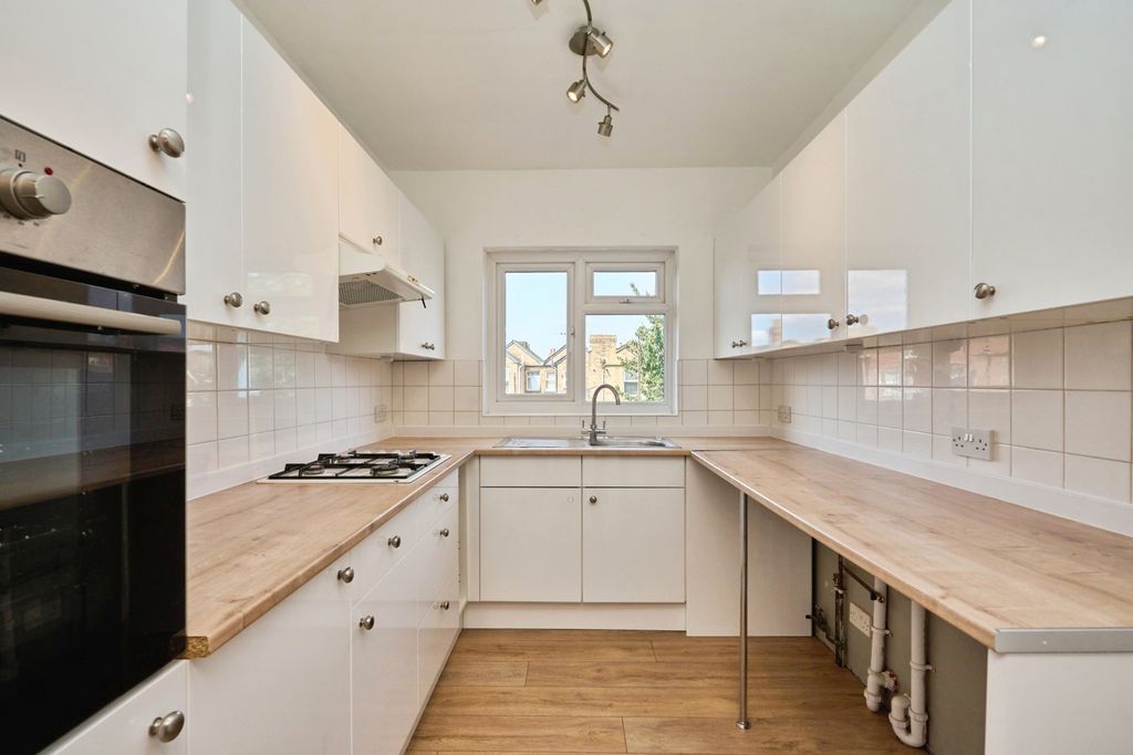 Property photo 2 of 17 Kitchen