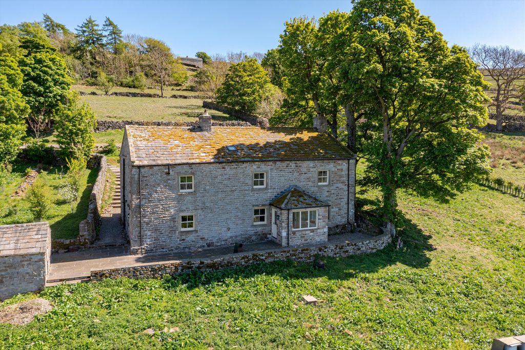 Property photo 1 of 33 Image