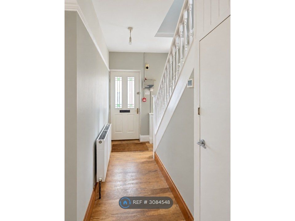 Property photo 2 of 12 Entrance Hallway