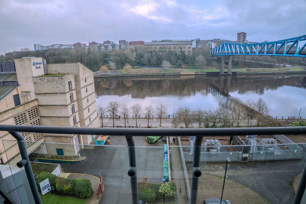 Property photo 3 of 12