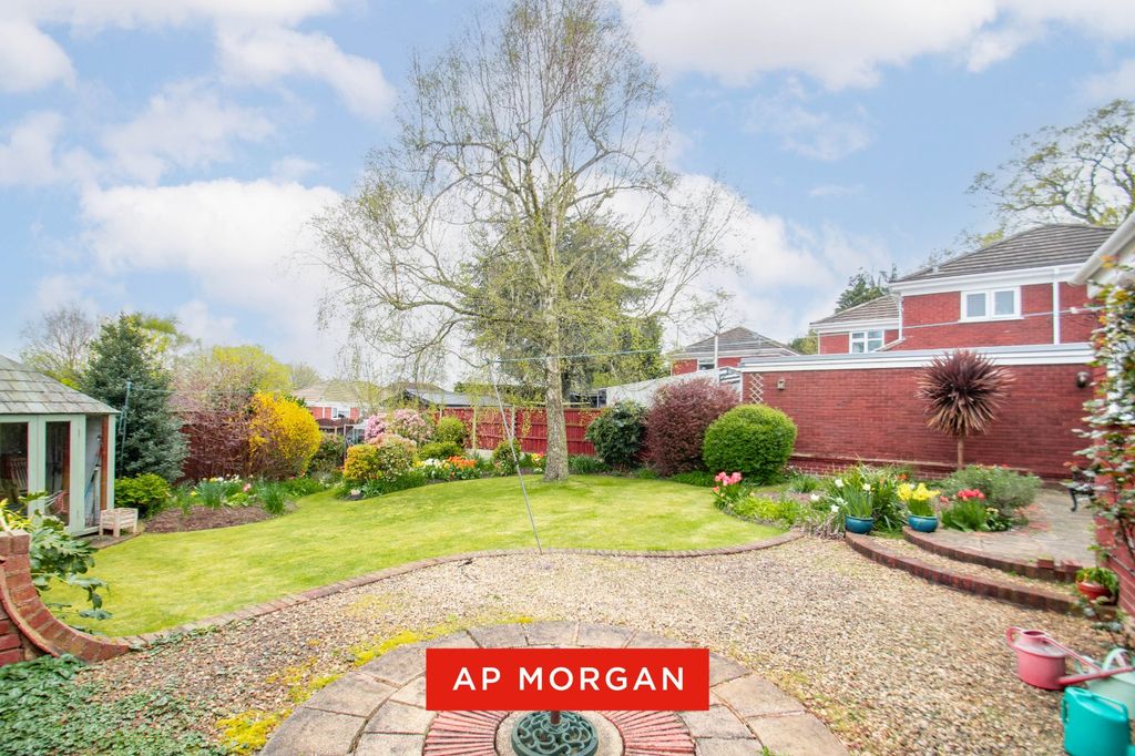 Property photo 2 of 26 Picture No. 57