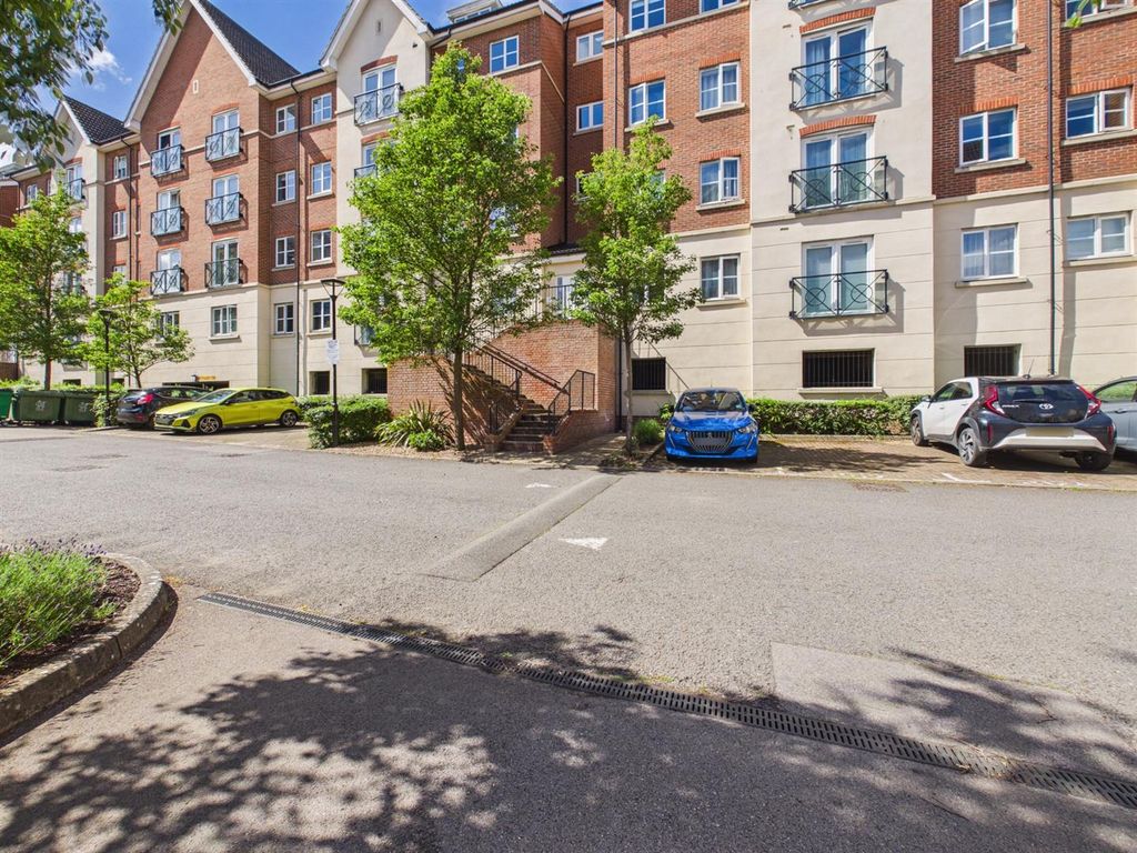Property photo 1 of 7 Cam02435G0-Pr0294-Still016.Jpg