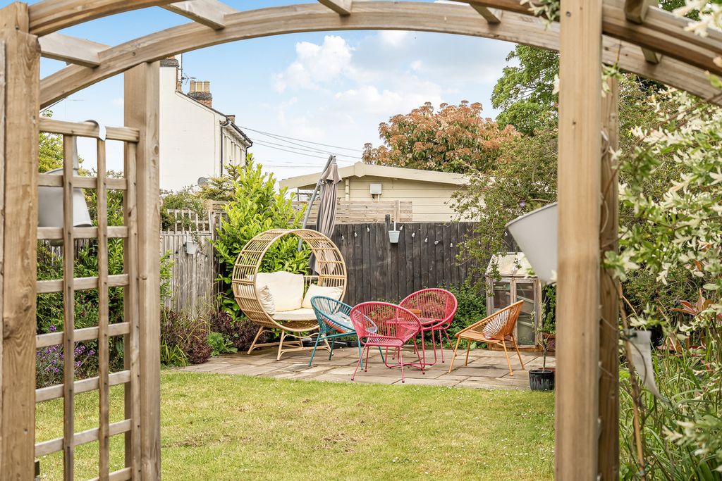 Property photo 1 of 20