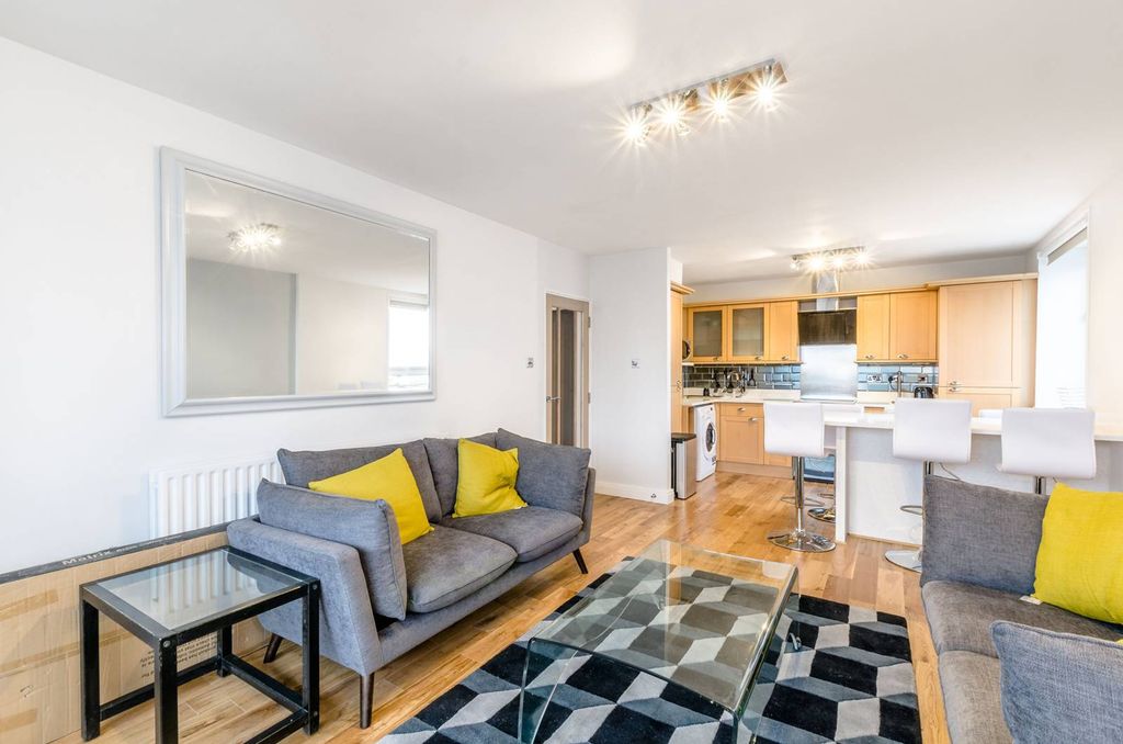 Property photo 2 of 7