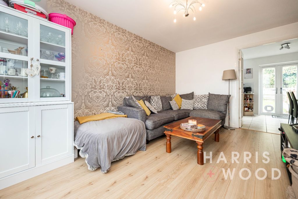 Property photo 2 of 14 4137994
