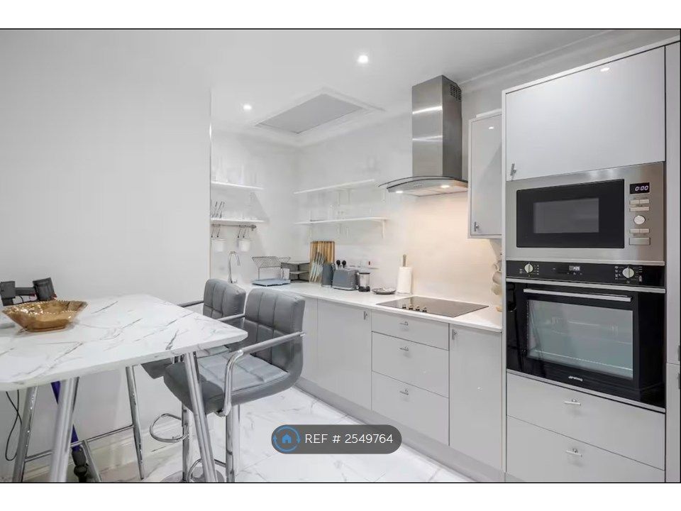 Property photo 3 of 16 Kithcen