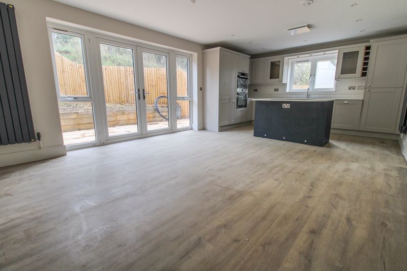 Property photo 3 of 21 Kitchen/Dining Room