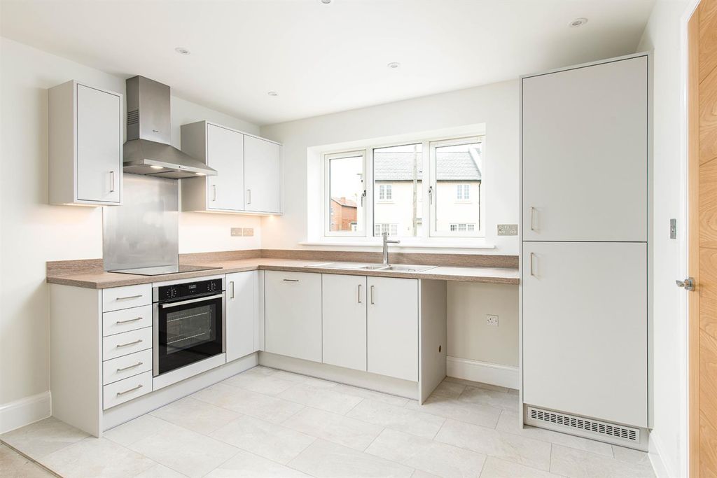 Property photo 3 of 16 Kitchen_2.Jpg