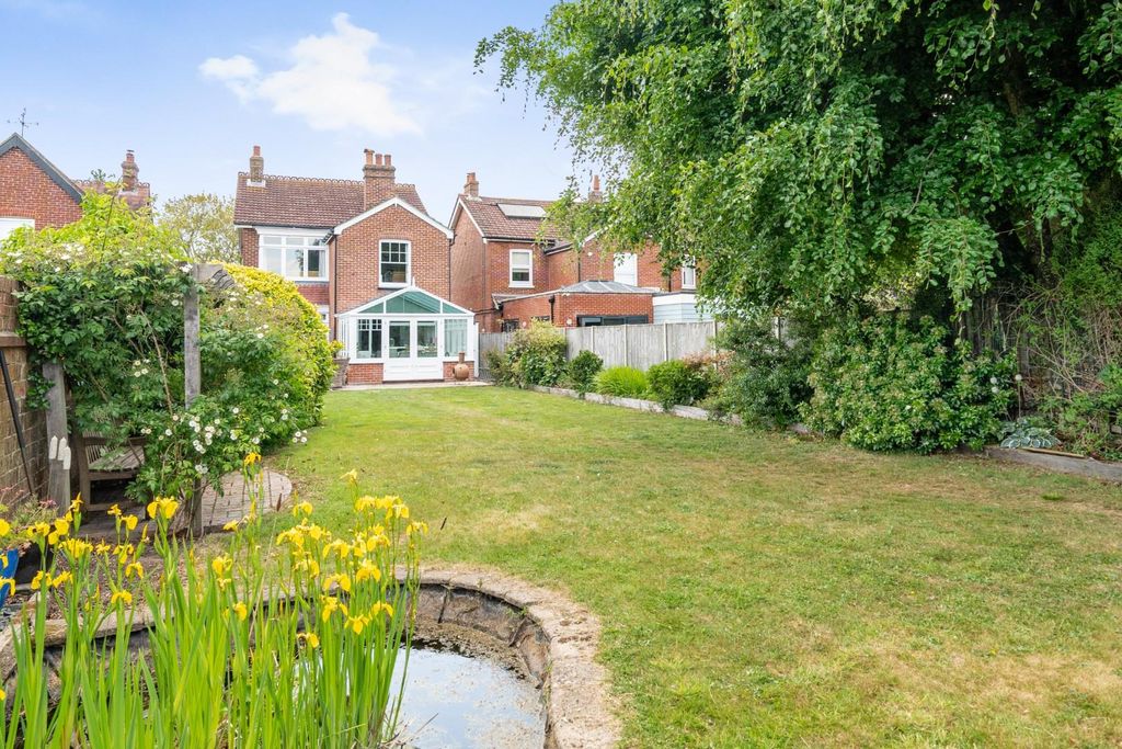 Property photo 2 of 17 1290378-36-682B9422E8c73-Arw.Jpg